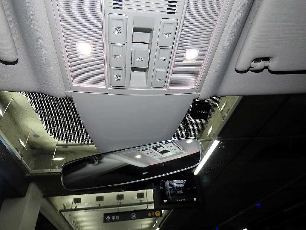 폭스바겐 아테온 2.0 TDI 엘레강스 프레스티지 이미지 14