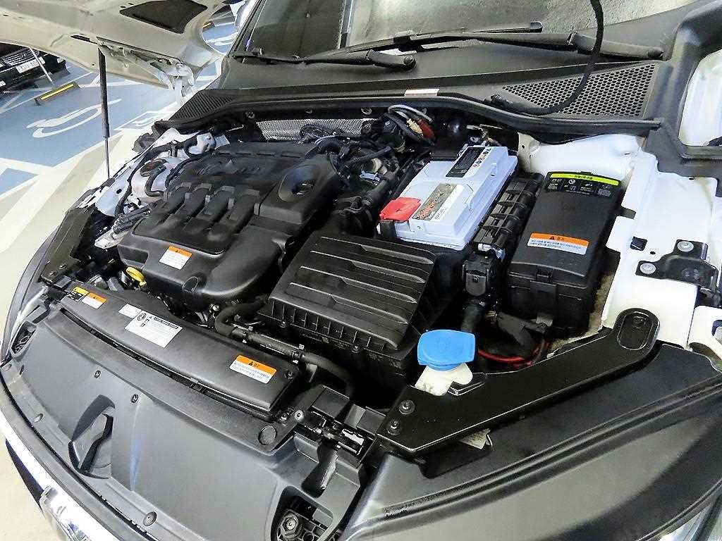 폭스바겐 아테온 2.0 TDI 엘레강스 프레스티지 이미지 19