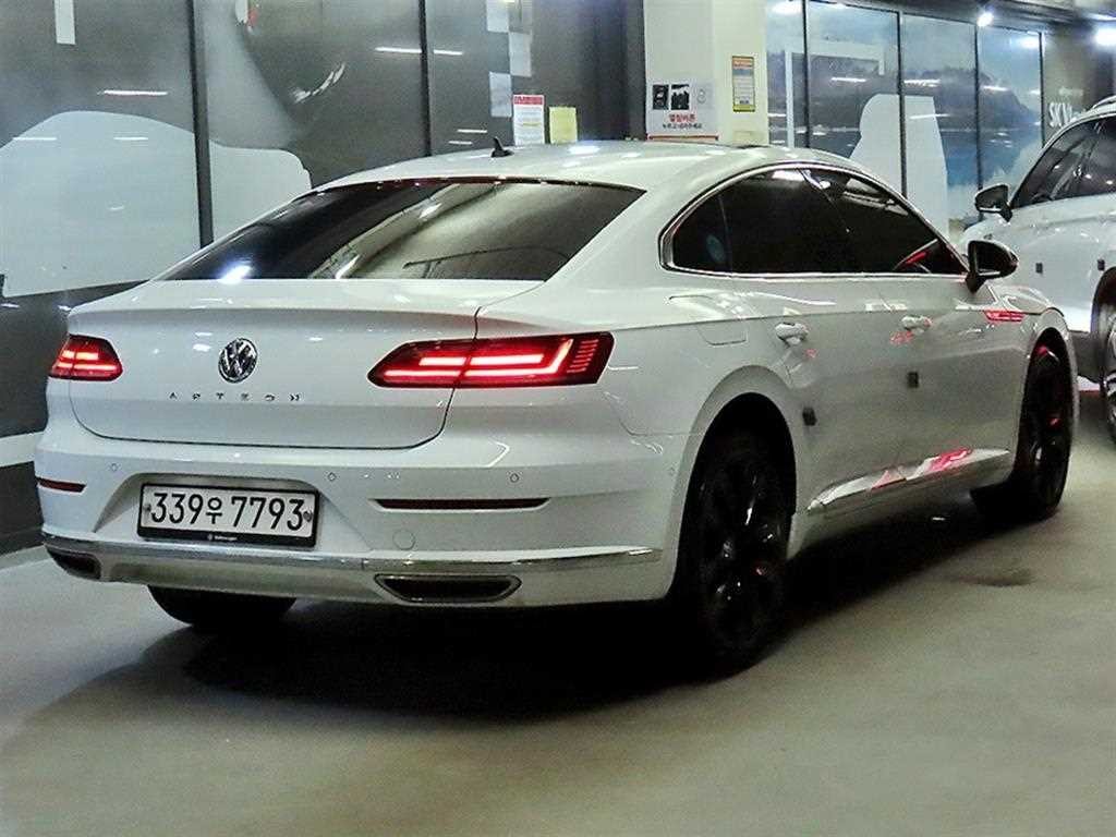 폭스바겐 아테온 2.0 TDI 엘레강스 프레스티지 이미지 4