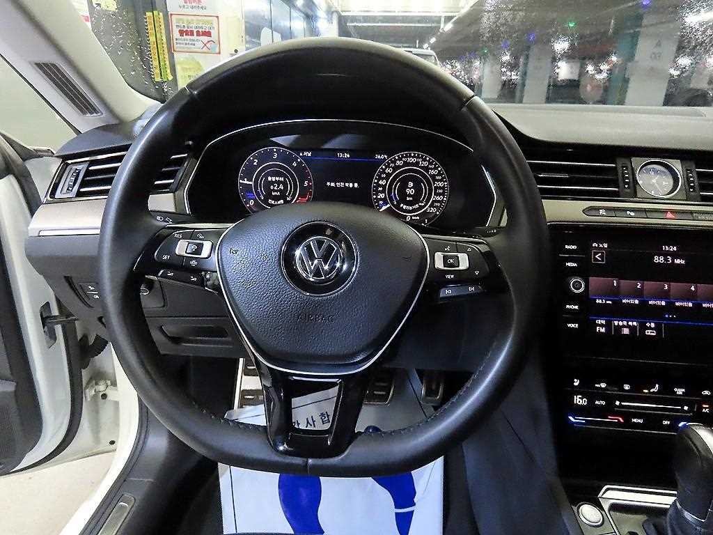 폭스바겐 아테온 2.0 TDI 엘레강스 프레스티지 이미지 8