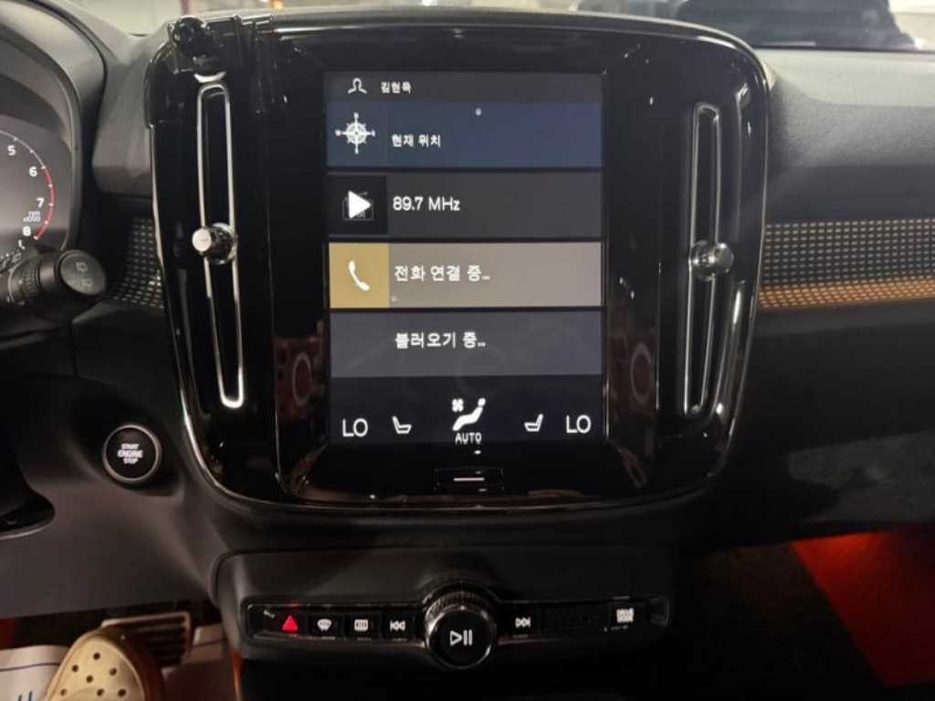 볼보 XC40 T4 4WD R-디자인 이미지 10