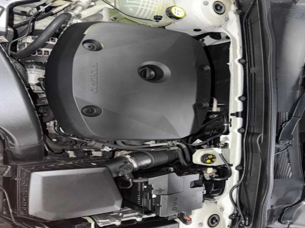 볼보 XC40 T4 4WD R-디자인 이미지 18