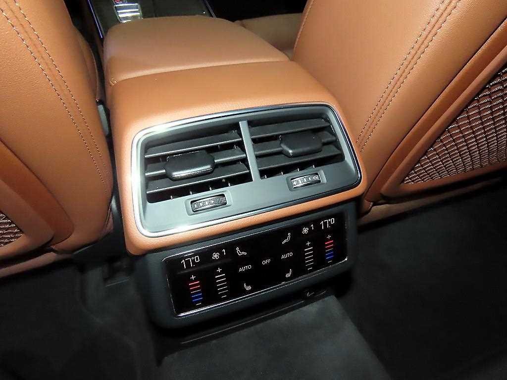 아우디 A6 A6 (C8) 45 TFSI 콰트로 프리미엄 이미지 14