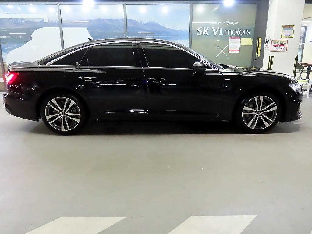 아우디 A6 A6 (C8) 45 TFSI 콰트로 프리미엄 이미지 3