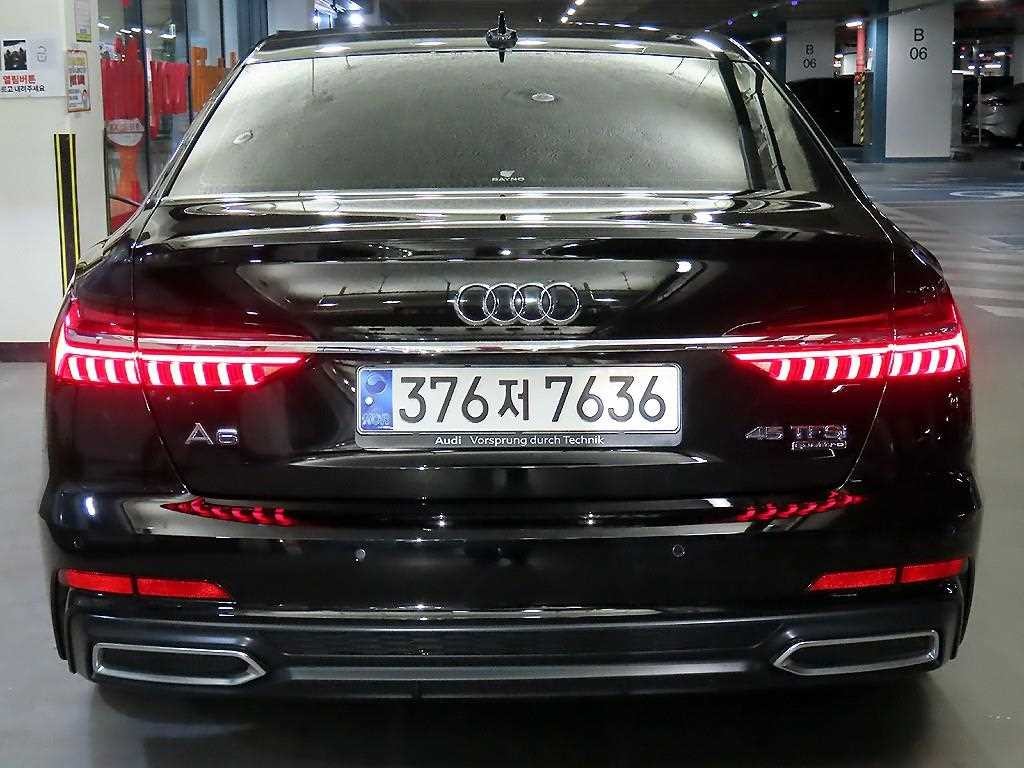 아우디 A6 A6 (C8) 45 TFSI 콰트로 프리미엄 이미지 5