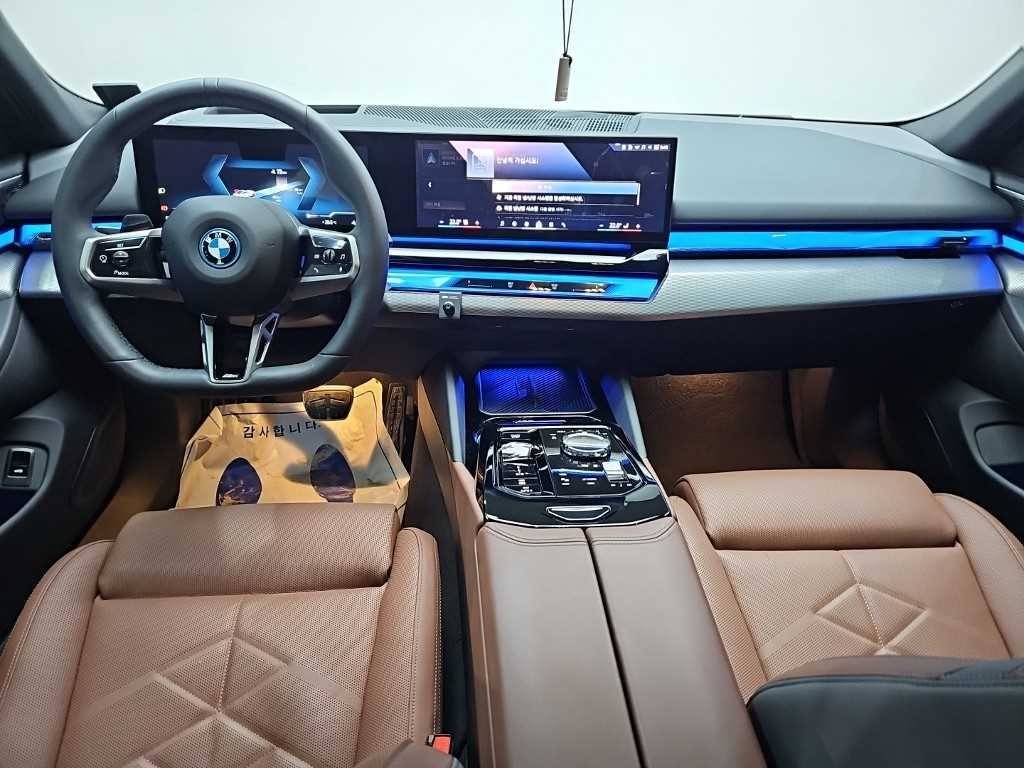 BMW i5 xDrive 40 M 스포츠 이미지 7