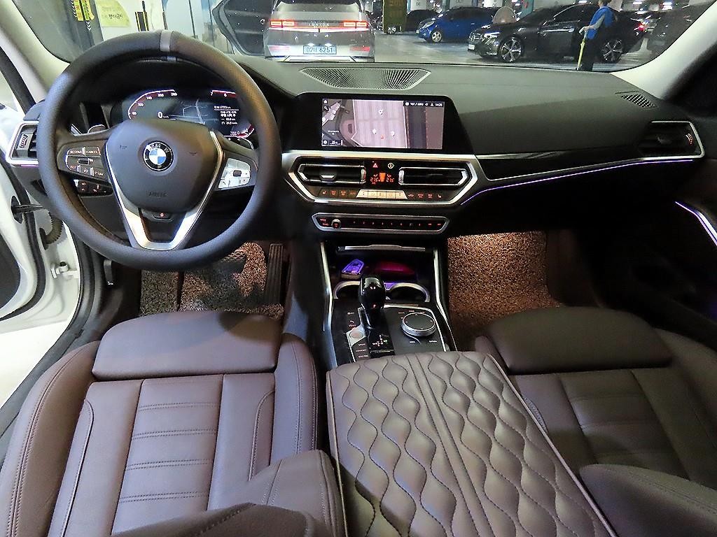 BMW 3시리즈 3시리즈 (G20) 320i M 스포츠 이미지 10