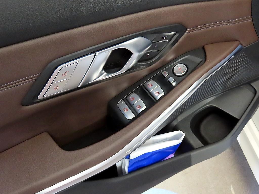 BMW 3시리즈 3시리즈 (G20) 320i M 스포츠 이미지 13
