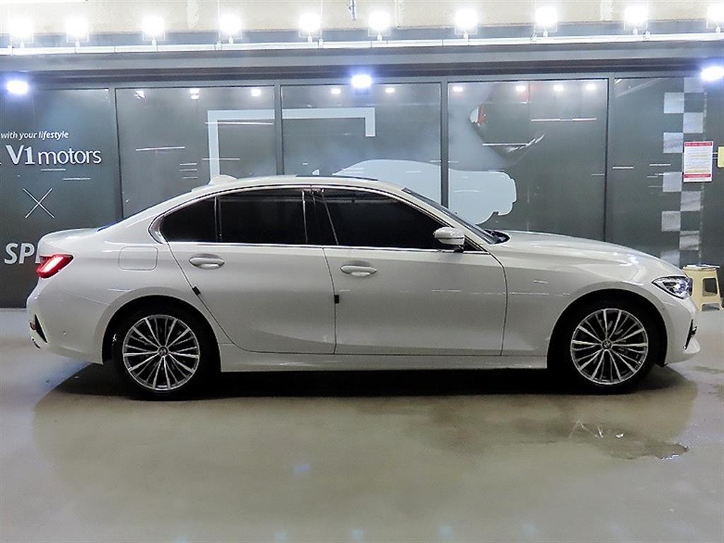 BMW 3시리즈 3시리즈 (G20) 320i M 스포츠 이미지 3