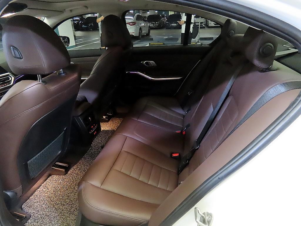 BMW 3시리즈 3시리즈 (G20) 320i M 스포츠 이미지 7