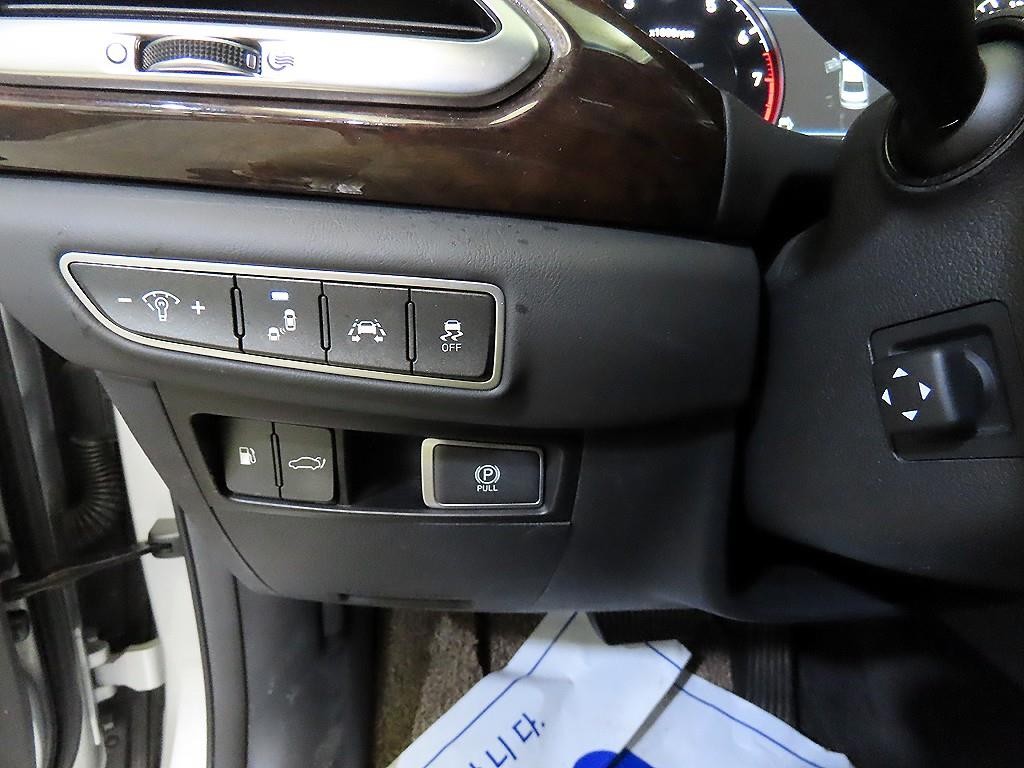 제네시스 EQ900 3.8 GDI AWD 프리미엄 럭셔리 이미지 14