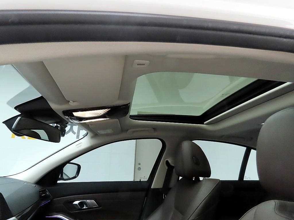 BMW 3시리즈 3시리즈 (G20) 320d 럭셔리 이미지 16