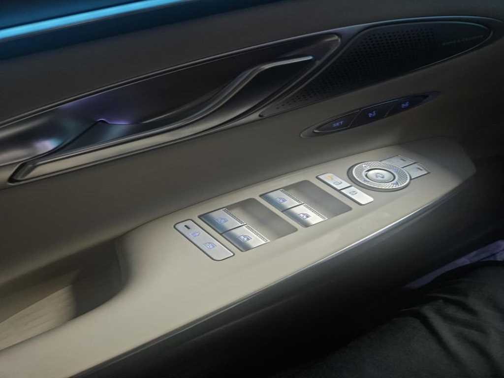 제네시스 GV70 2.5T 가솔린 AWD 기본형 이미지 12