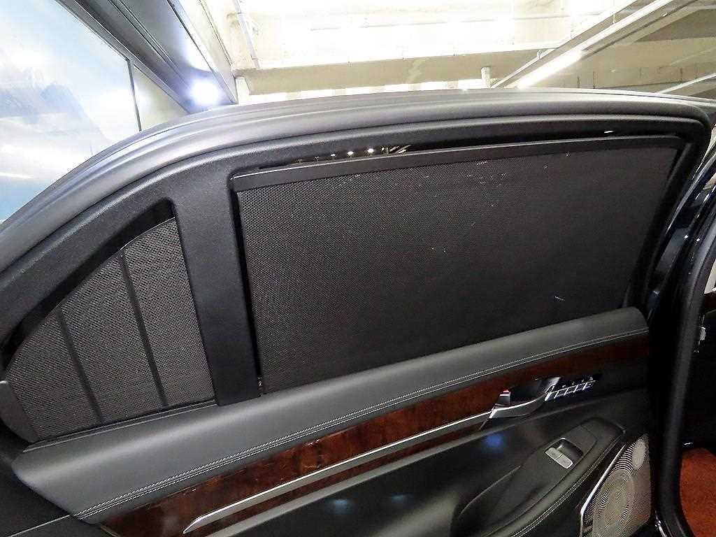 제네시스 EQ900 5.0 GDI AWD 리무진 프레스티지 이미지 13