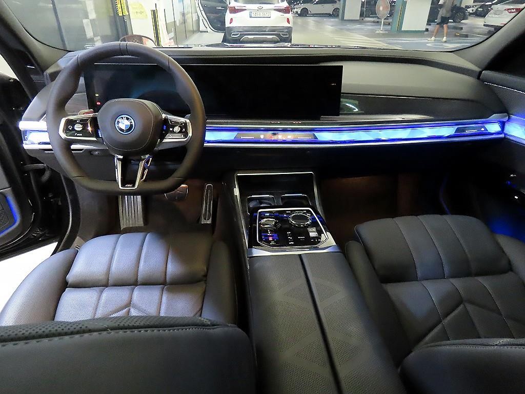 BMW i7 BMW i7 eDrive 50 M 스포츠 리미티드 이미지 10