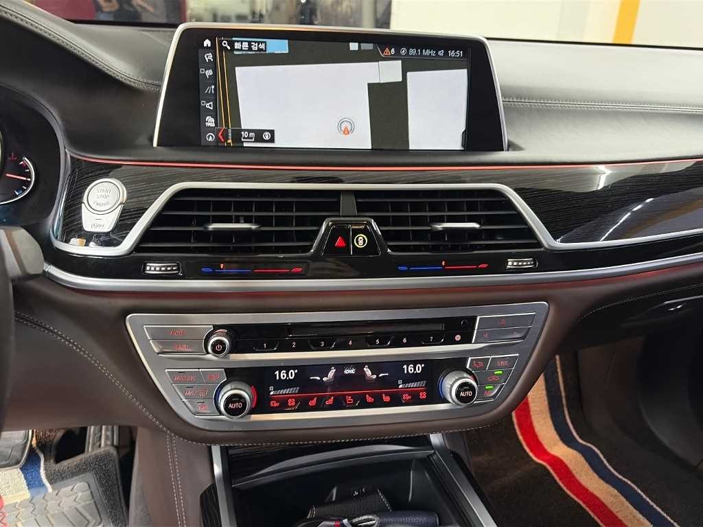 BMW 7시리즈 7시리즈 (G11) M760Li xDrive 이미지 10