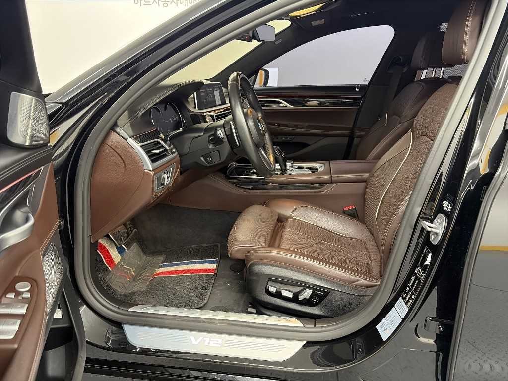 BMW 7시리즈 7시리즈 (G11) M760Li xDrive 이미지 11