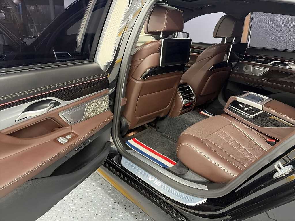 BMW 7시리즈 7시리즈 (G11) M760Li xDrive 이미지 12