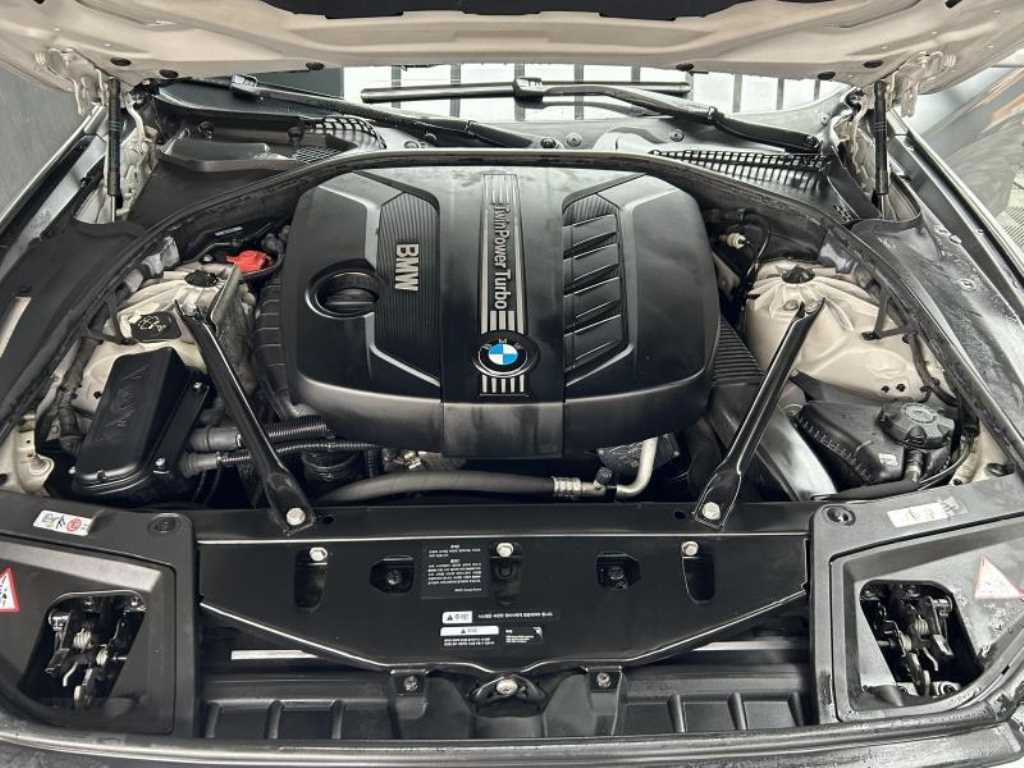 BMW 5시리즈 5시리즈 (F10) 520d 이미지 18