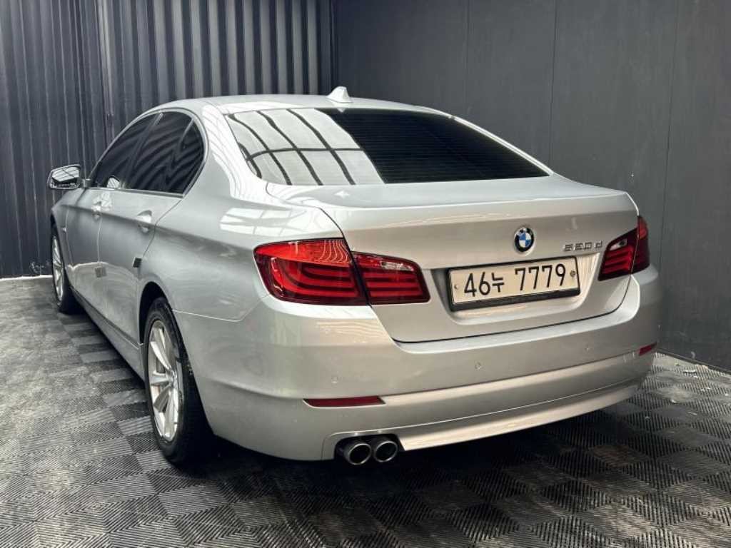 BMW 5시리즈 5시리즈 (F10) 520d 이미지 3