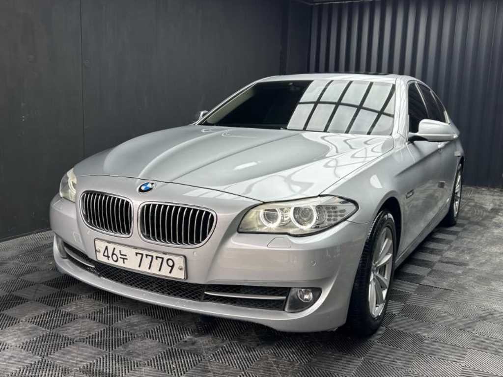 BMW 5시리즈 5시리즈 (F10) 520d 이미지 4