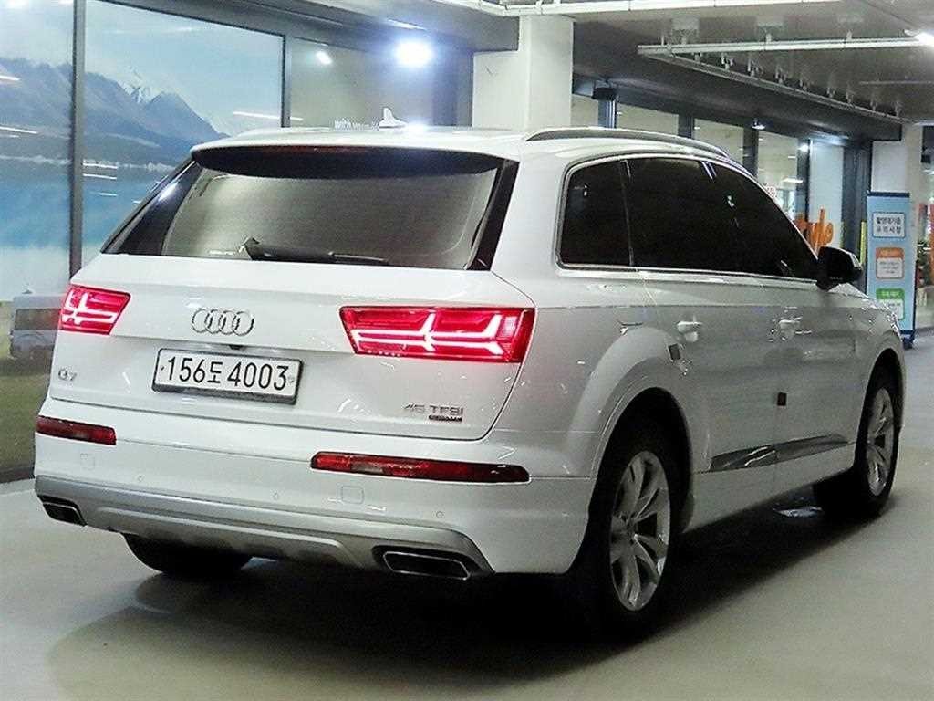 아우디 Q7 Q7 (4M) 45 TFSI 콰트로 이미지 4