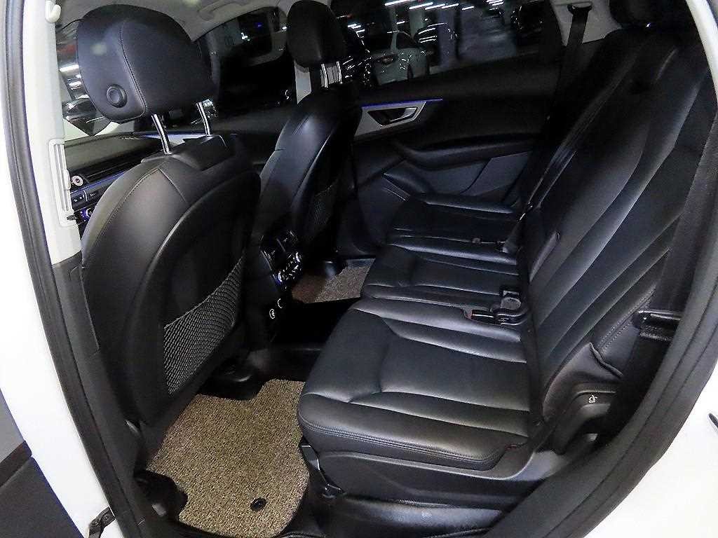아우디 Q7 Q7 (4M) 45 TFSI 콰트로 이미지 7