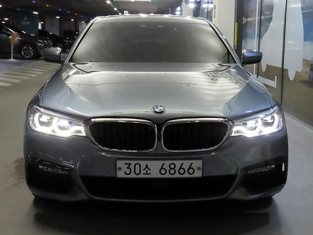 BMW 5시리즈 5시리즈 (G30) 530i xDrive M 스포츠 플러스 이미지 2