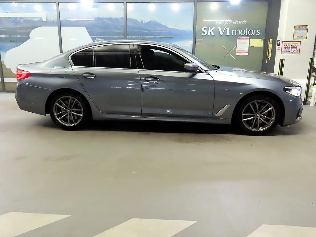 BMW 5시리즈 5시리즈 (G30) 530i xDrive M 스포츠 플러스 이미지 3