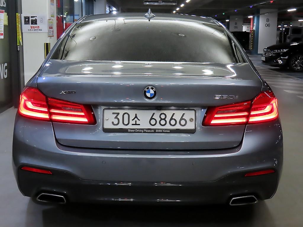 BMW 5시리즈 5시리즈 (G30) 530i xDrive M 스포츠 플러스 이미지 5