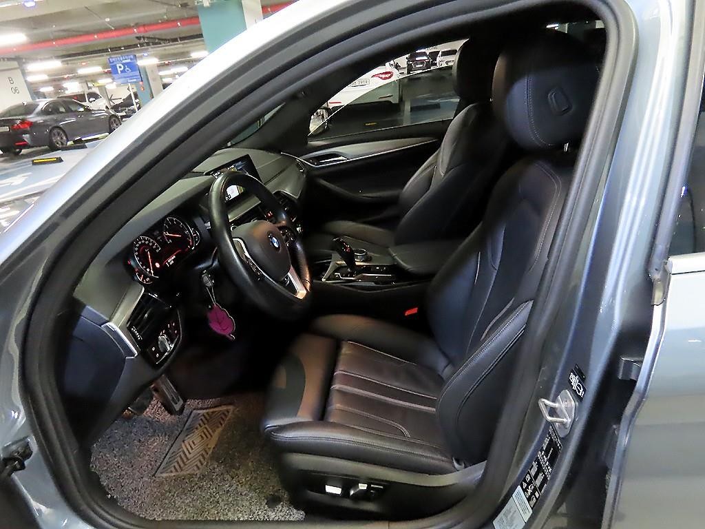BMW 5시리즈 5시리즈 (G30) 530i xDrive M 스포츠 플러스 이미지 6