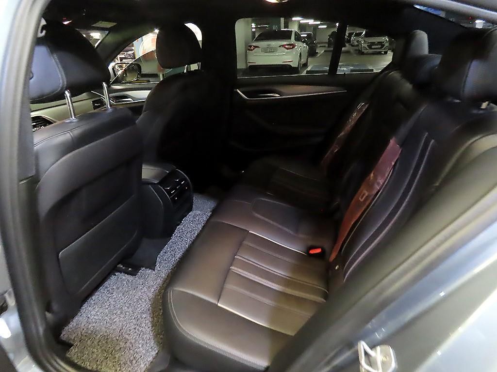 BMW 5시리즈 5시리즈 (G30) 530i xDrive M 스포츠 플러스 이미지 7