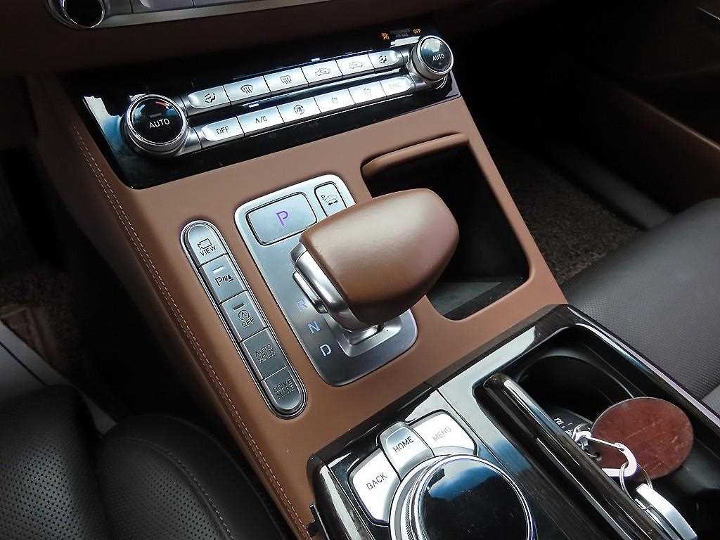 제네시스 G90 3.8 GDI AWD 럭셔리 이미지 11