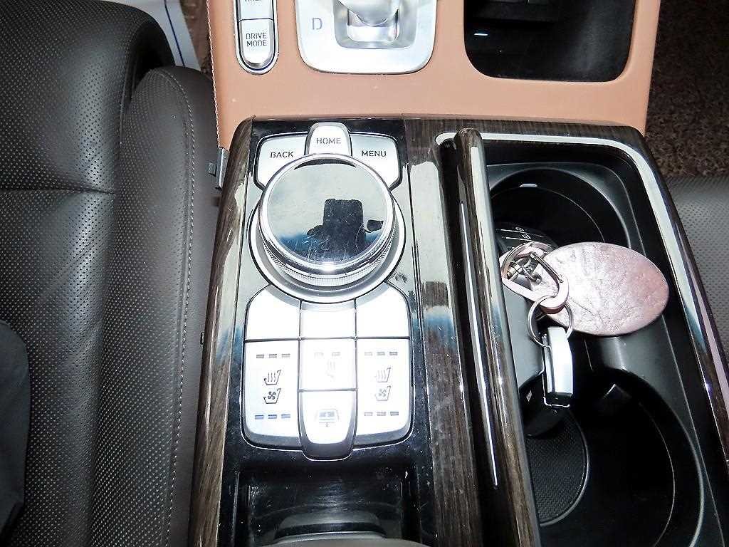 제네시스 G90 3.8 GDI AWD 럭셔리 이미지 15
