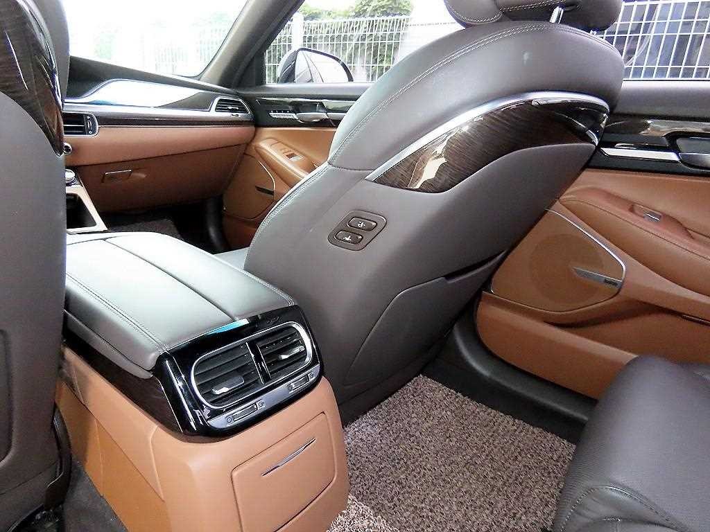 제네시스 G90 3.8 GDI AWD 럭셔리 이미지 16