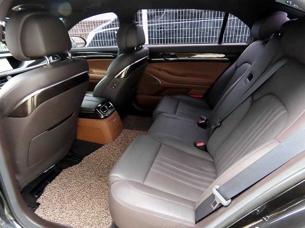 제네시스 G90 3.8 GDI AWD 럭셔리 이미지 6