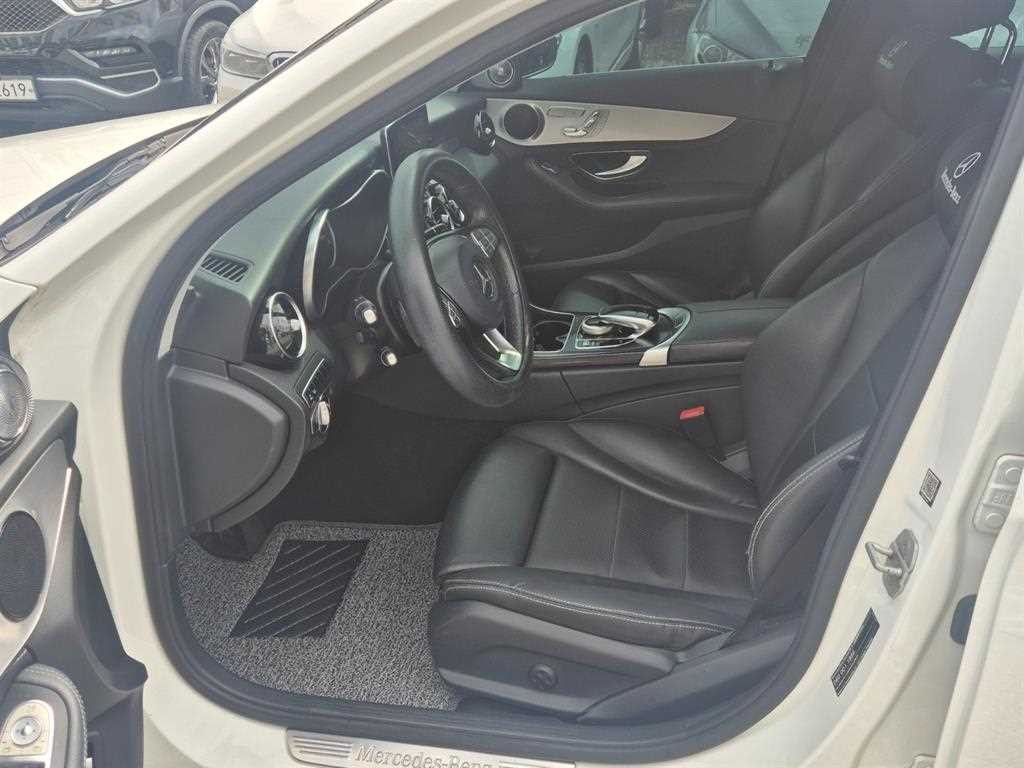 벤츠 C 클래스 C클래스 W205 C220 d 아방가르드 이미지 11
