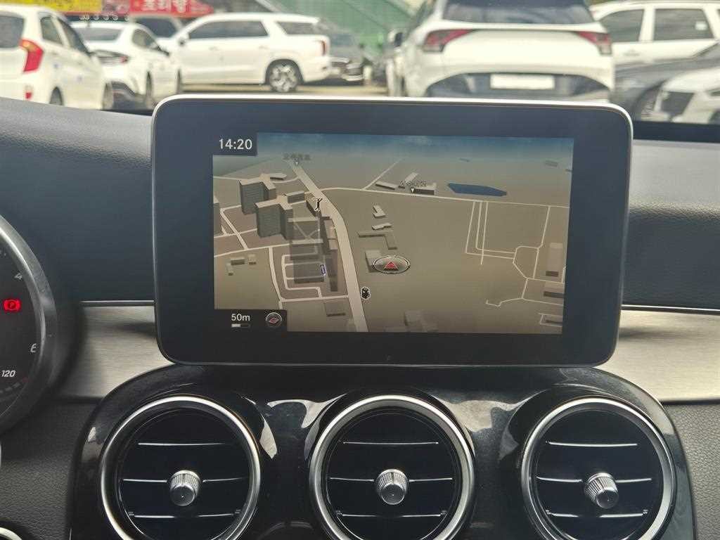 벤츠 C 클래스 C클래스 W205 C220 d 아방가르드 이미지 14
