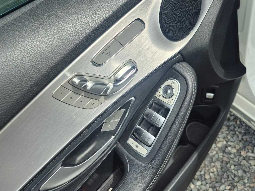 벤츠 C 클래스 C클래스 W205 C220 d 아방가르드 이미지 18