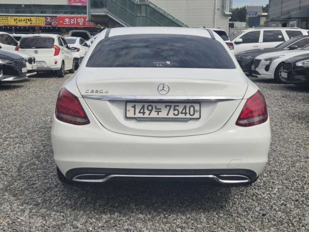벤츠 C 클래스 C클래스 W205 C220 d 아방가르드 이미지 4