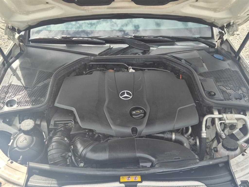 벤츠 C 클래스 C클래스 W205 C220 d 아방가르드 이미지 6