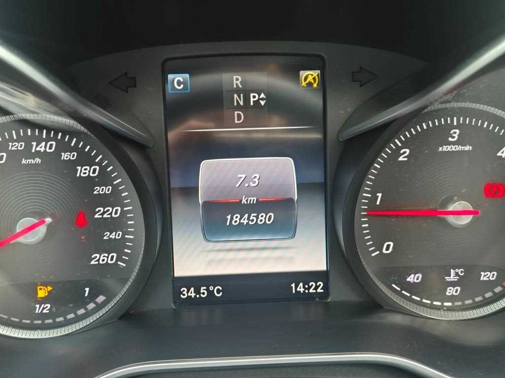 벤츠 C 클래스 C클래스 W205 C220 d 아방가르드 이미지 8