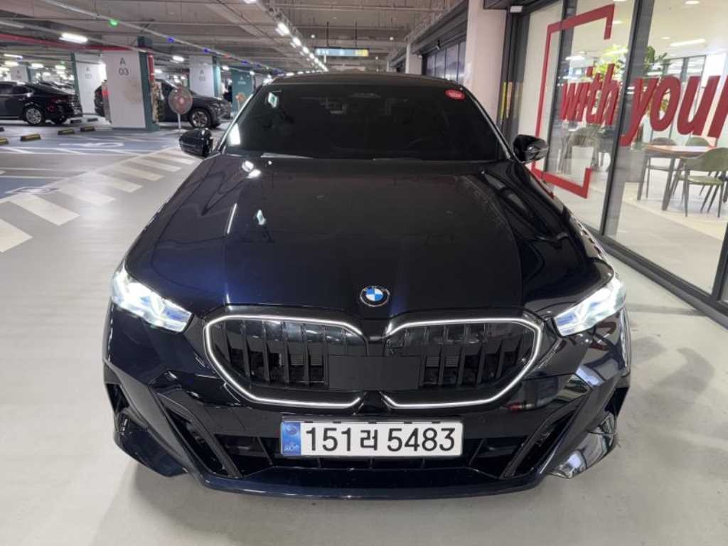 BMW 5시리즈 5시리즈 (G60) 520i M 스포츠 이미지 1
