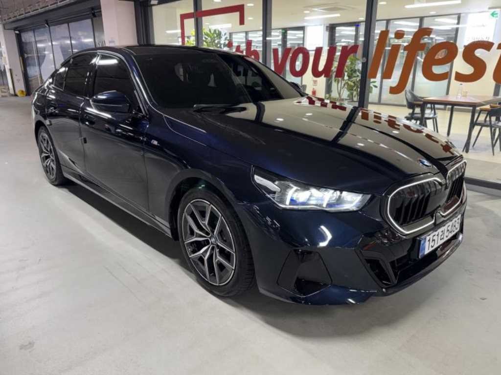 BMW 5시리즈 5시리즈 (G60) 520i M 스포츠 이미지 2