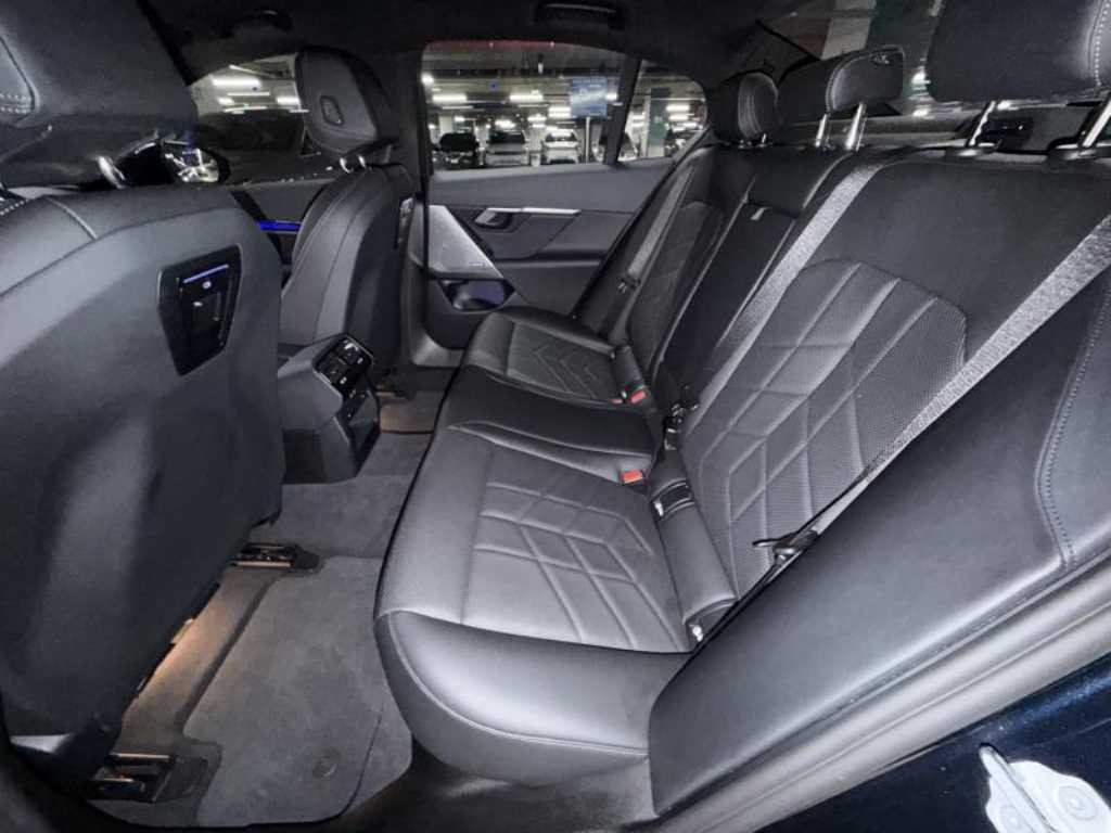 BMW 5시리즈 5시리즈 (G60) 520i M 스포츠 이미지 8