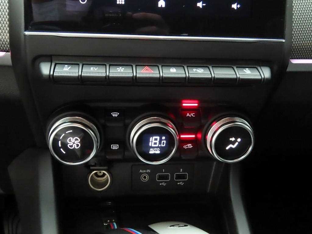 르노코리아(삼성) XM3 XM3 E-테크 하이브리드 1.6 GTe E-TECH 인스파이어 e-시프터 이미지 9