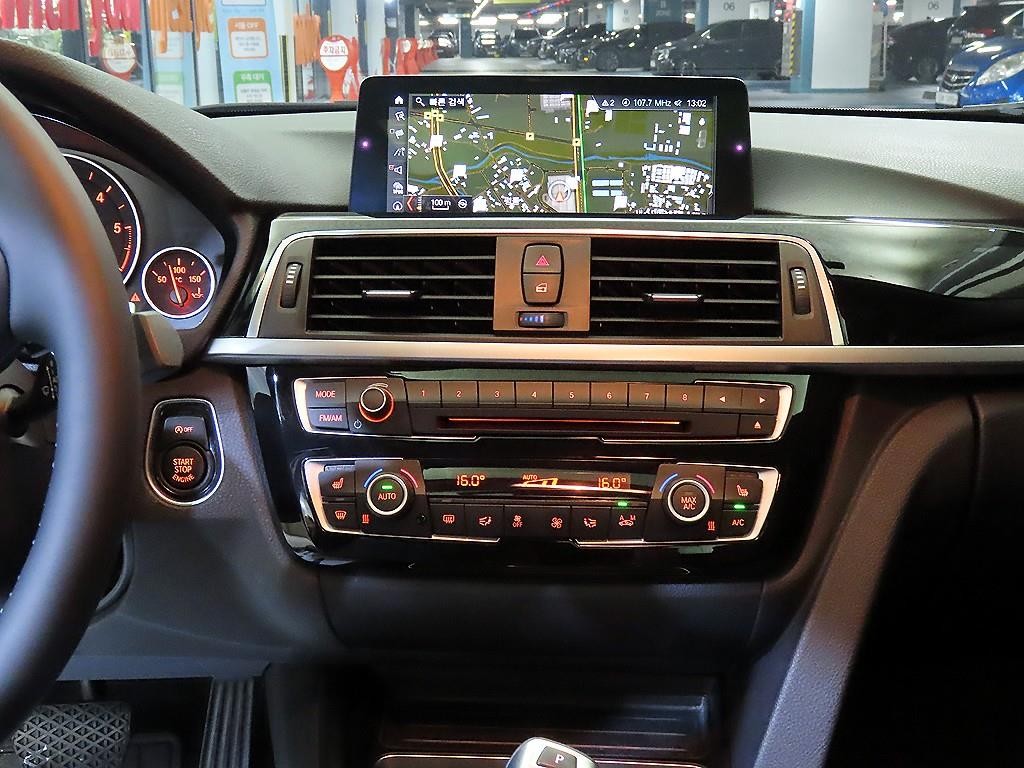BMW 3시리즈 3시리즈 (F30) 320d 이미지 11