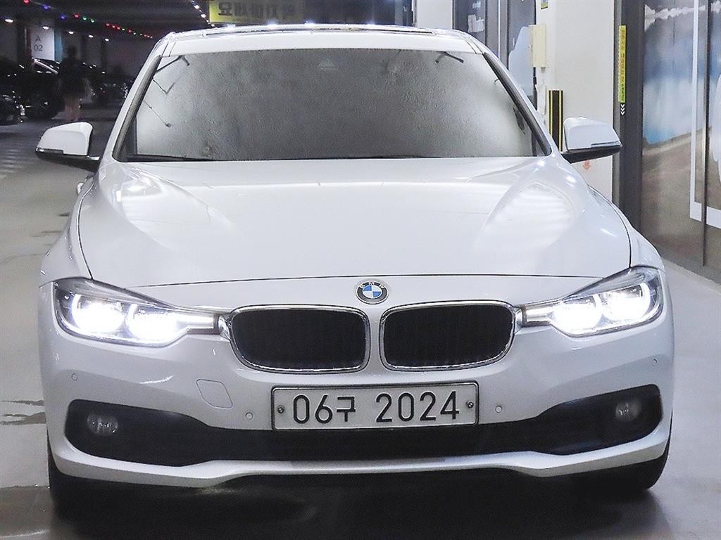 BMW 3시리즈 3시리즈 (F30) 320d 이미지 2