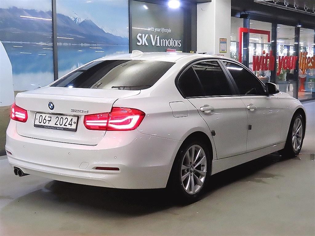 BMW 3시리즈 3시리즈 (F30) 320d 이미지 4