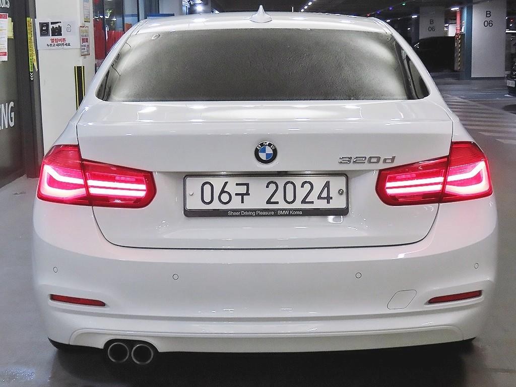 BMW 3시리즈 3시리즈 (F30) 320d 이미지 5